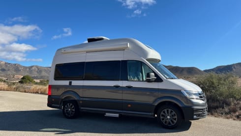 4-person VW GRAND CALIFORNIA automatic WITH AIR CONDITIONING, shower and toilet 