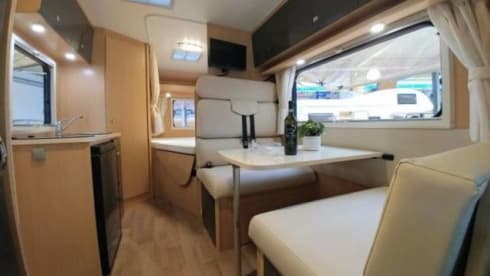 A-type – Compact young camper; very fully equipped