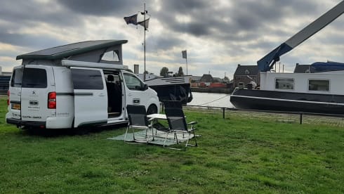 Evelynn – 4p Fixxter campervan from 2022