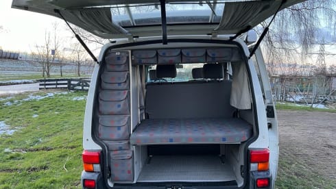 Witje op Wielen – 4p Volkswagen campervan from 1999