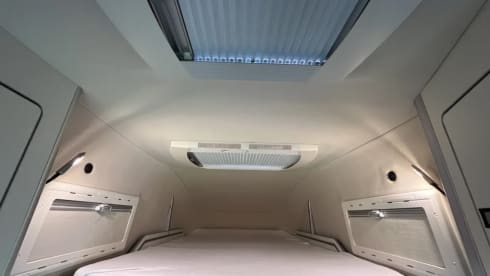 Ford Nugget Plus hoogdak 2018 mountain edition – 5p Ford Nugget Plus Westfalia campervan hoogdak uit 2018