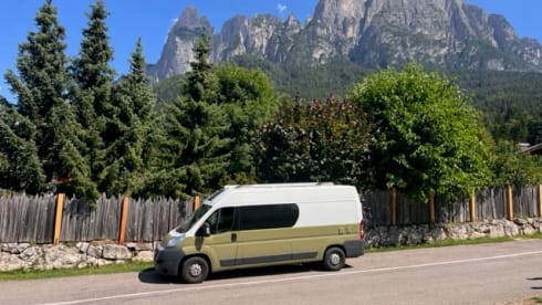 Haast kan de klere krijgen – Fiat bus camper for 2 people