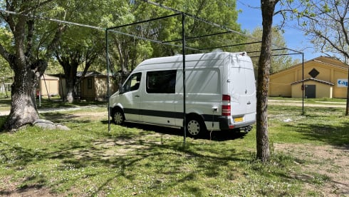 Reachervan – Two-person Mercedes-Benz Sprinter