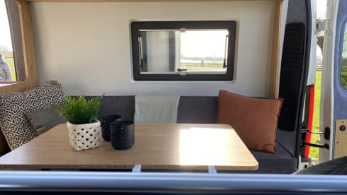Bussie – Beautiful Adventure bus (2P), completely NEW equipped, also for tall people!