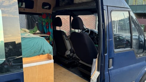 Rendang – Off-Grid Ford Bus Camper - 2p. - for real adventurers