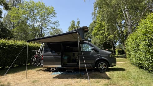 Off-grid – Camper Volkswagen per 4 persone del 2013