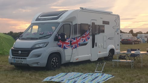Wanderlust – Modern 6-Berth Motorhome with 5 Seatbelts - Your Adventure Awaits!