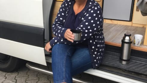 EigenWijze – Unique bus camper, with nice interior