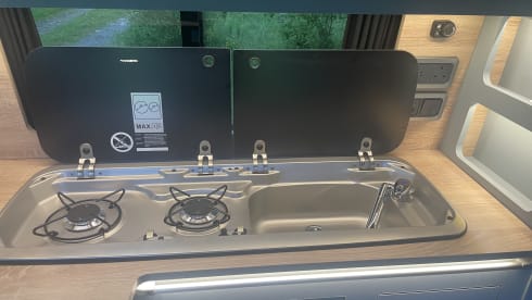 Vincent vangooo – 4 berth Volkswagen campervan from 2020