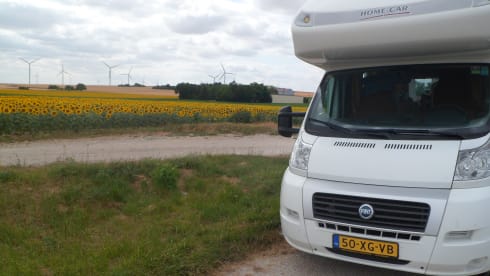 Spacious and complete camper for a nice price