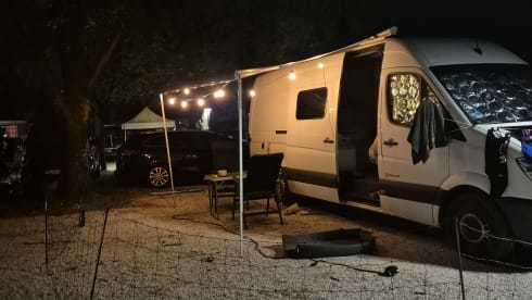 Mercedes sprinter zelfbouwcamper