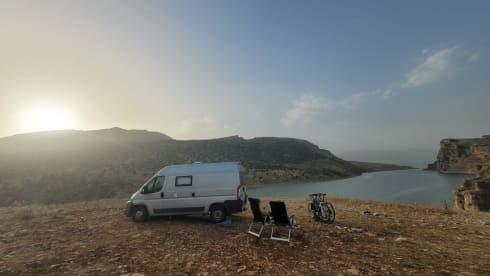 Zelfbouw Fiat Ducato – Chris and Maria's bus