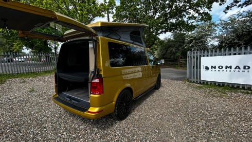 Goldie LONDON – RK69RPY - Adventure with Goldie, the 4 Berth Nomad Volkswagen, Romford