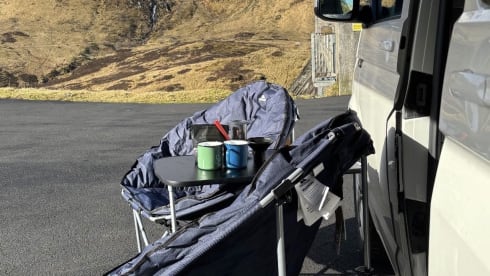 Sunny Scotland Campers  – Volkswagen transporter, sleeps 2 and pet friendly