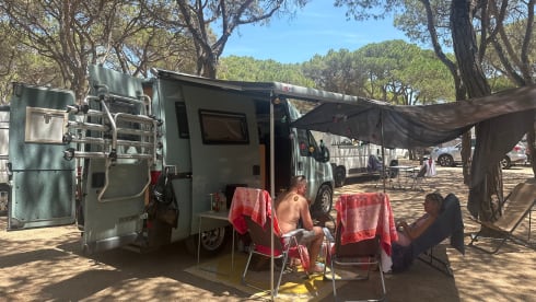 Truus – 2p Peugeot campervan uit 2001