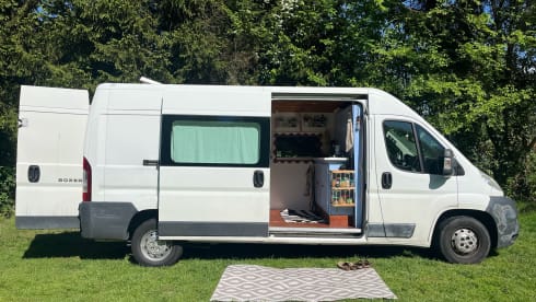 Frida – 2p Peugeot bus from 2012