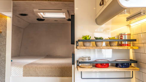 THE JUGGERNAUT – 5 berth Volkswagen bus from 2016