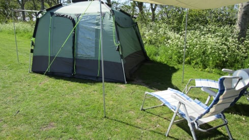 Super nice VW T4 2.5 TDI for a wonderful camper holiday.