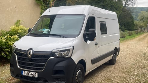 Stealth camper  – 2 berth Renault bus from 2021