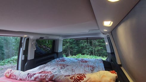 Adventure_van_rent – VW California T6.1 Beach