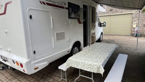 Wolly – 5p Ford alcove from 2019