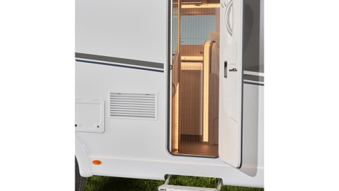 Carado T448 Automaat – Automatic - Fully equipped - Very luxurious camper length beds - Modern