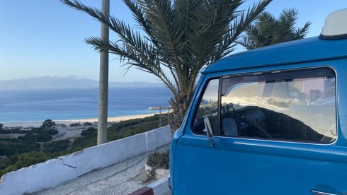 Blue  – Blauwe Volkswagen campervan uit 1978