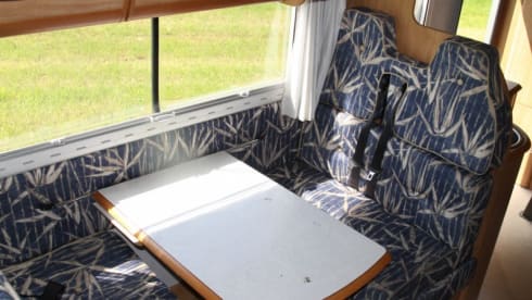 Super Brig 678 (2) – Nice Super Brig 678 (2) camper for 7 people