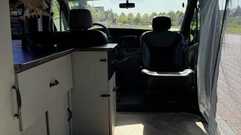 Nissan campervan 2p