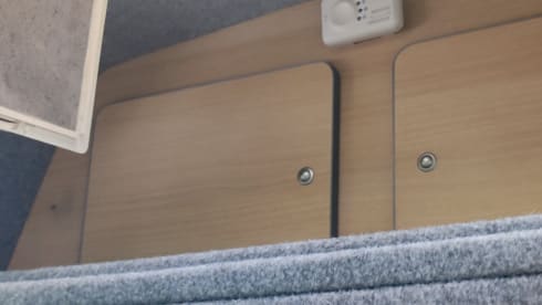 Hightop – Mazda bongo high top 3 birth 