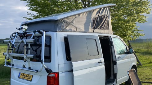 Volkswagen camper bus