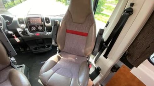 2p Malibu bus from 2019