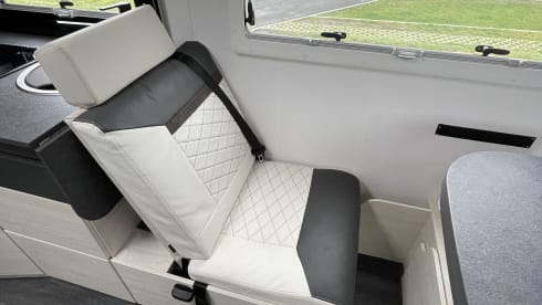 4p Challenger 380