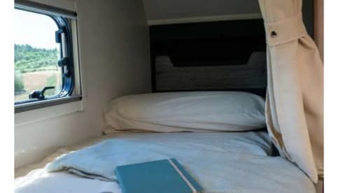 Familie camper – 6p Ford alcove uit 2026