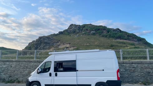 Margo – 3-Bett-Wohnmobil Citroën Relay 2021, Versicherung inbegriffen 