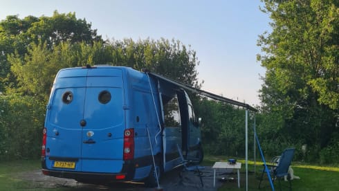 De brilsmurf – 2p Volkswagen bus from 2016/2023