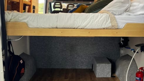 Ada – LUXURY - Spacious and beautiful Bespoke 3 berth Citroen Relay - Ada Van  