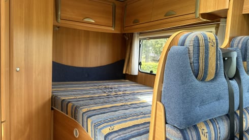 Flash 02 – Compact motorhome of 560 length with air conditioning Flash 02