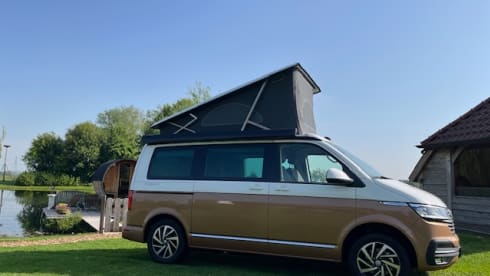 Volkswagen California  – 2p Volkswagen bus from 2023