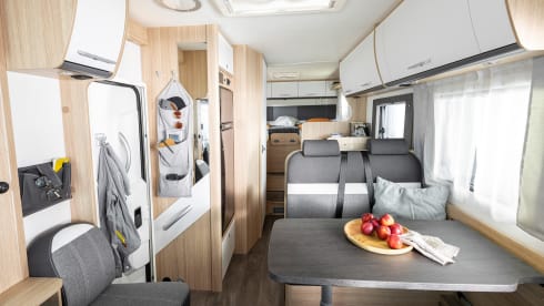 13/21 – Luxurious, complete camper with length beds and a pull-down bed!