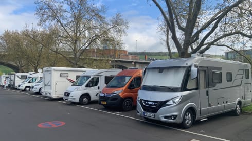Oranje Boven – Pössl Camperbus 2 Win R Plus from 2019 with 163 HP and Euro6