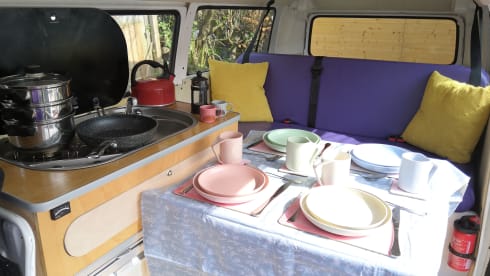 BarnaBus – T2 CamperVan Hire
