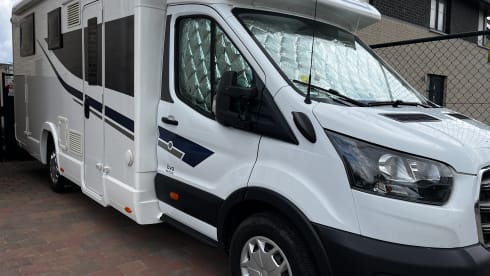 4p Ford semi-integrated uit 2022