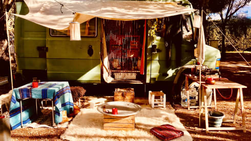 Bhumi – My romantic Mercedes campertruck is looking for adventure 