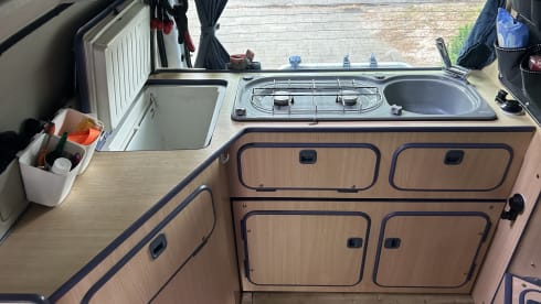 one-life-campers – 4p Ford campervan uit 2010