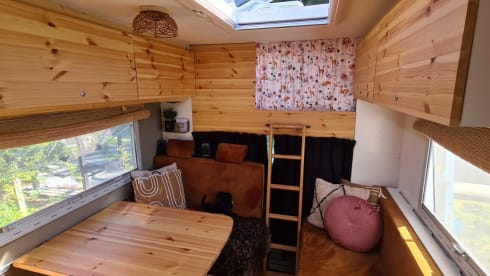 Burnie – Modern family camper 6 person alcove