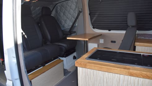 Blanco – 2 berth Volkswagen campervan from 2015