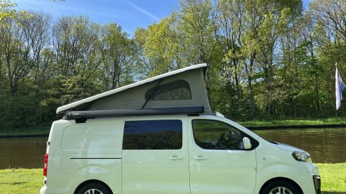 L-585-LJ – 4p Fixxter campervan from 2021