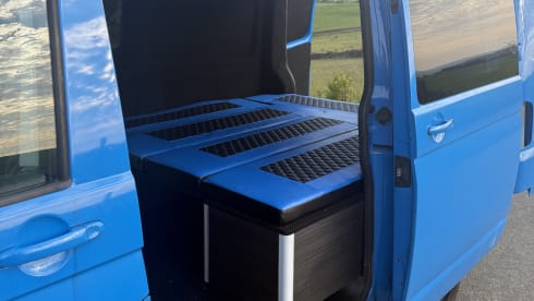 Luxury Clean 3 Berth VW Transporter for hire 