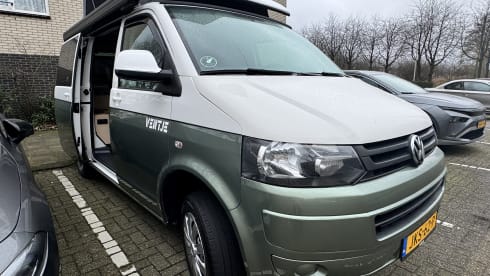 Ventje_CamperBuddy 2 – Ventje_Camper-Luxe VW T5 automatic - 5 seat belt places 